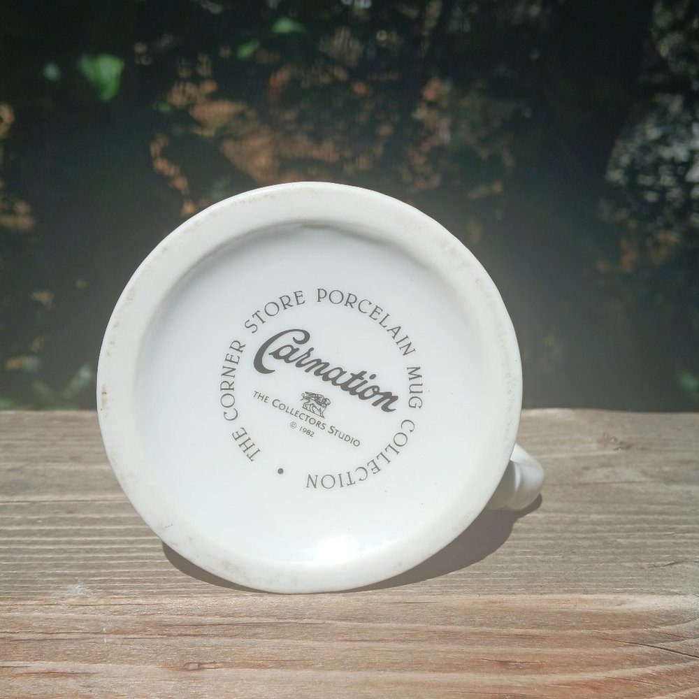 Vintage Carnation Milk collectable porcelain mug advertising memorable Chicago